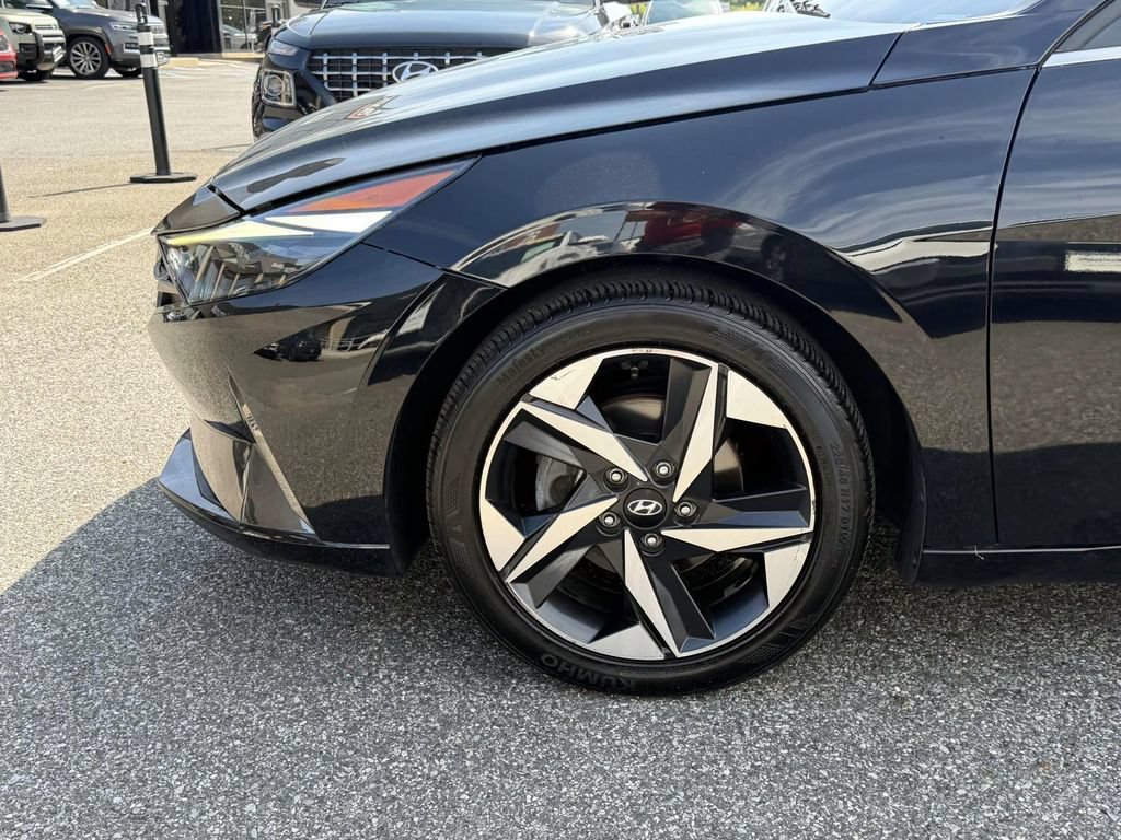Certified 2023 Hyundai Elantra Limited FWD image 6
