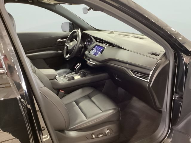 Used 2023 Cadillac XT4 Sport w/ Cold Weather Package AWD/4WD image 10