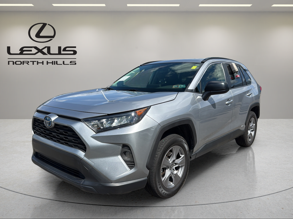 Used 2022 Toyota RAV4 LE AWD/4WD image 1