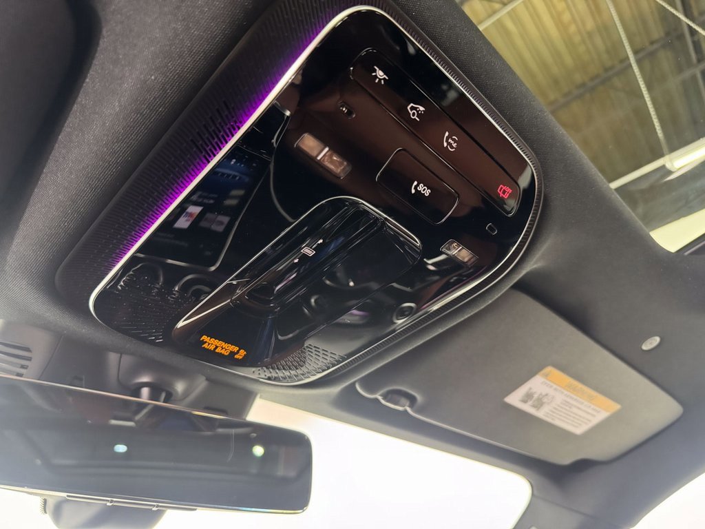 Used 2024 Mercedes-Benz GLC 300 4MATIC image 25