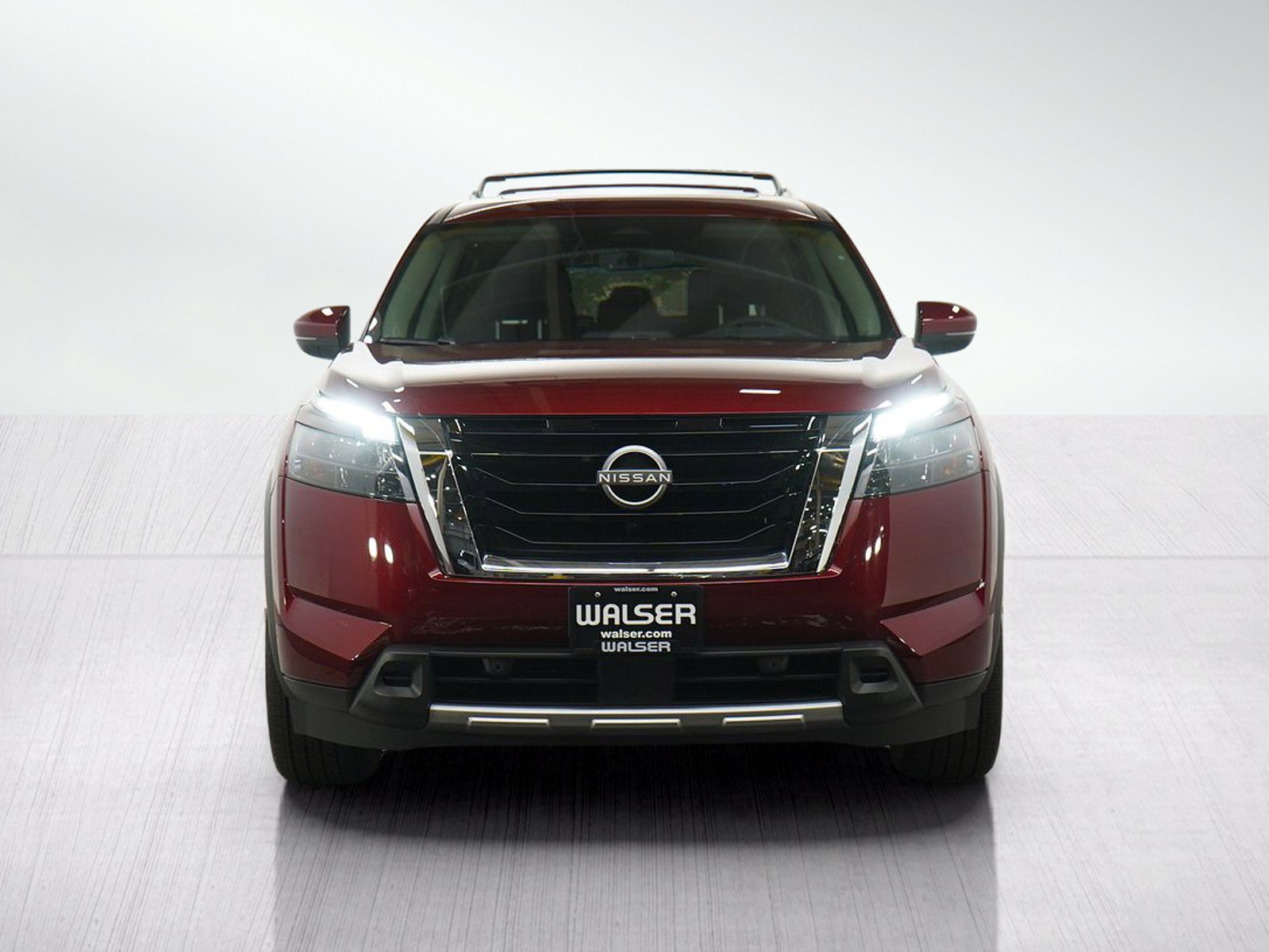 Used 2025 Nissan Pathfinder Platinum w/ Cargo Package AWD/4WD image 8