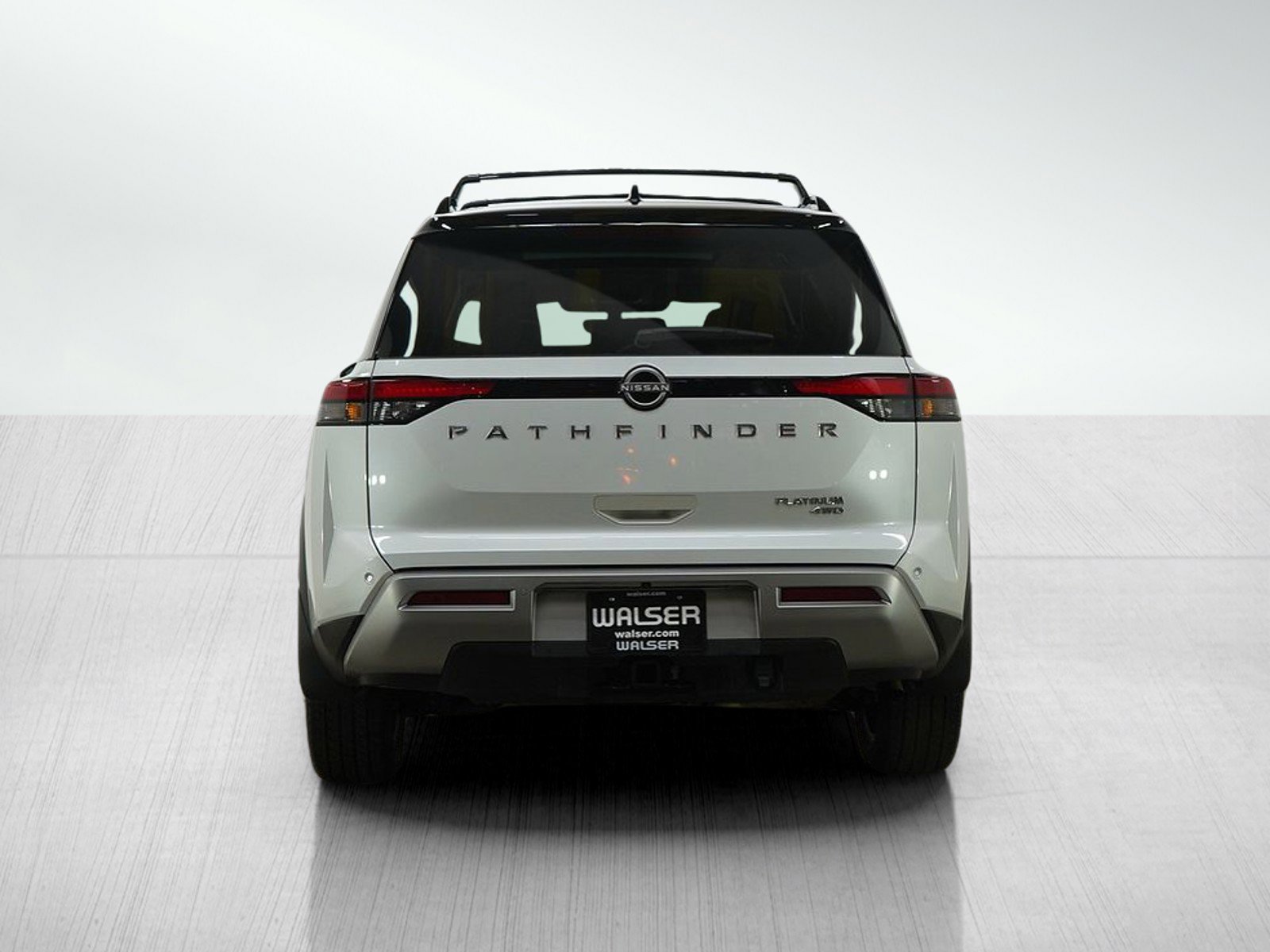 Used 2025 Nissan Pathfinder Platinum w/ Cargo Package image 4