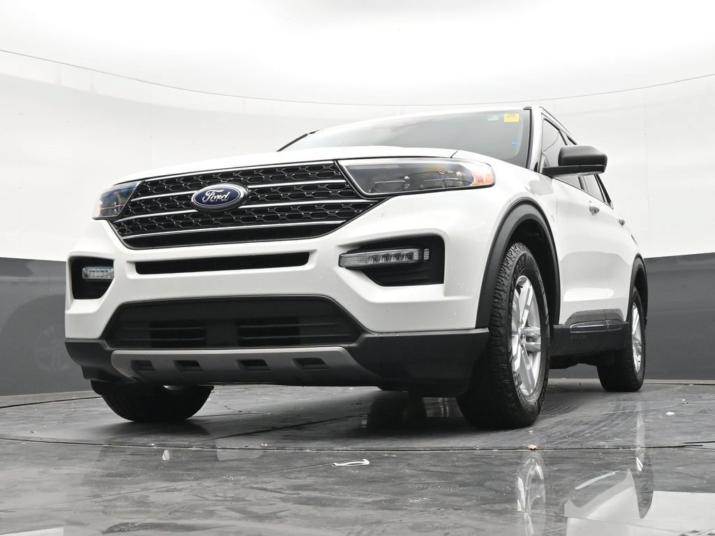 Used 2023 Ford Explorer XLT w/ Equipment Group 202A RWD image 27