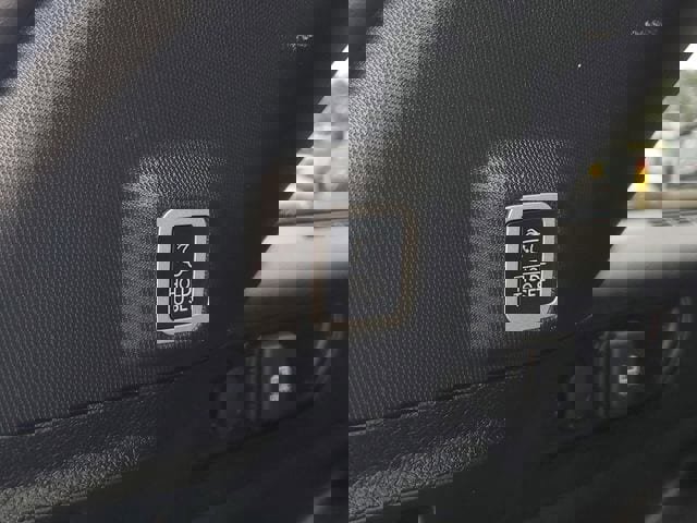 Certified 2025 Jeep Grand Cherokee Laredo X w/ Luxury Tech Group I image 13