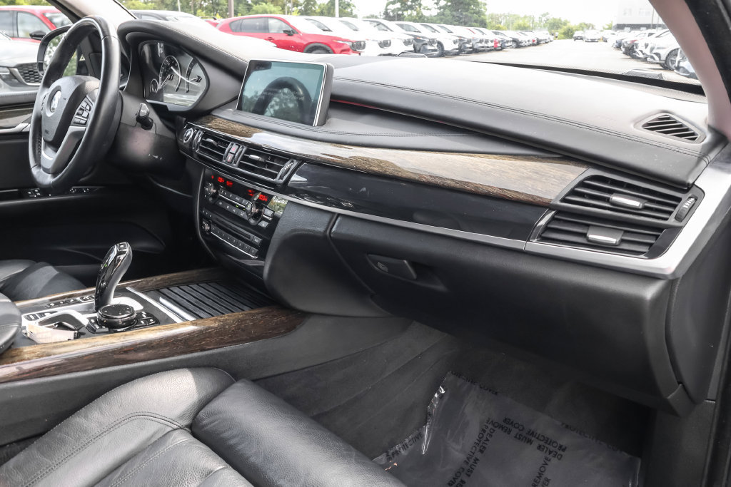 Used 2015 BMW X5 xDrive50i AWD/4WD image 38