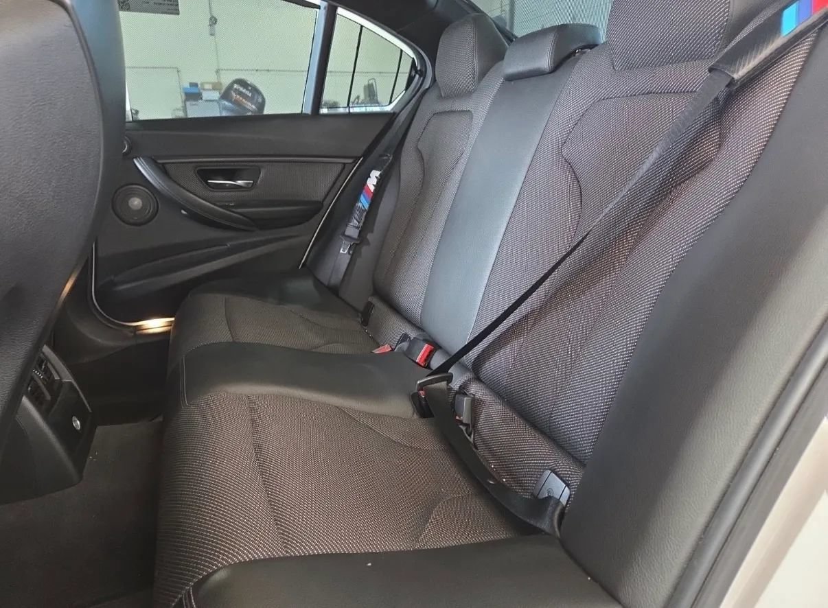 Used 2016 BMW M3 RWD image 11