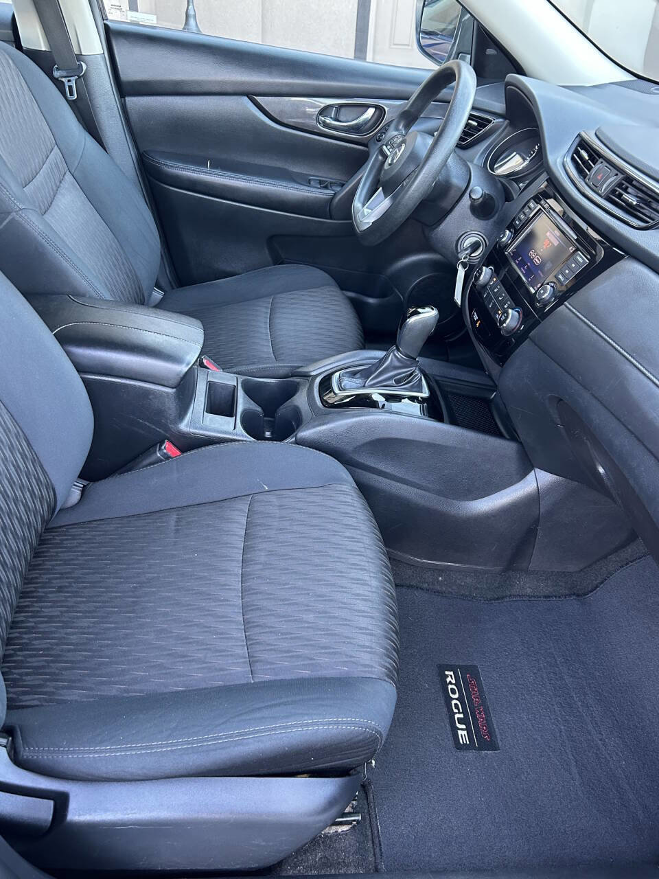 Used 2018 Nissan Rogue S image 6