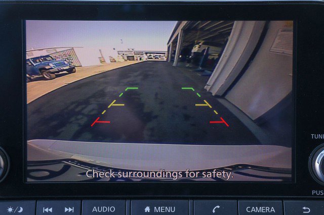 Used 2024 Nissan Rogue S FWD image 15