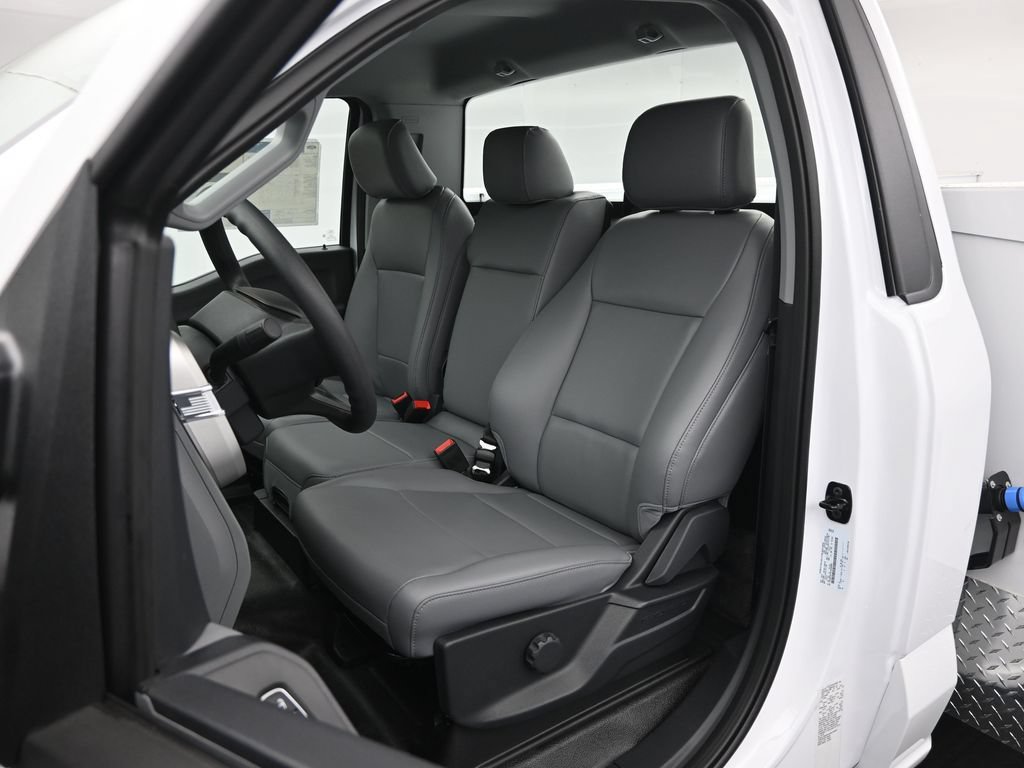 New 2026 Ford F350 XL w/ XL Chrome Package RWD image 8