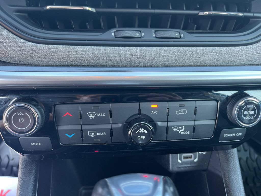 Used 2022 Jeep Compass Latitude AWD/4WD image 19