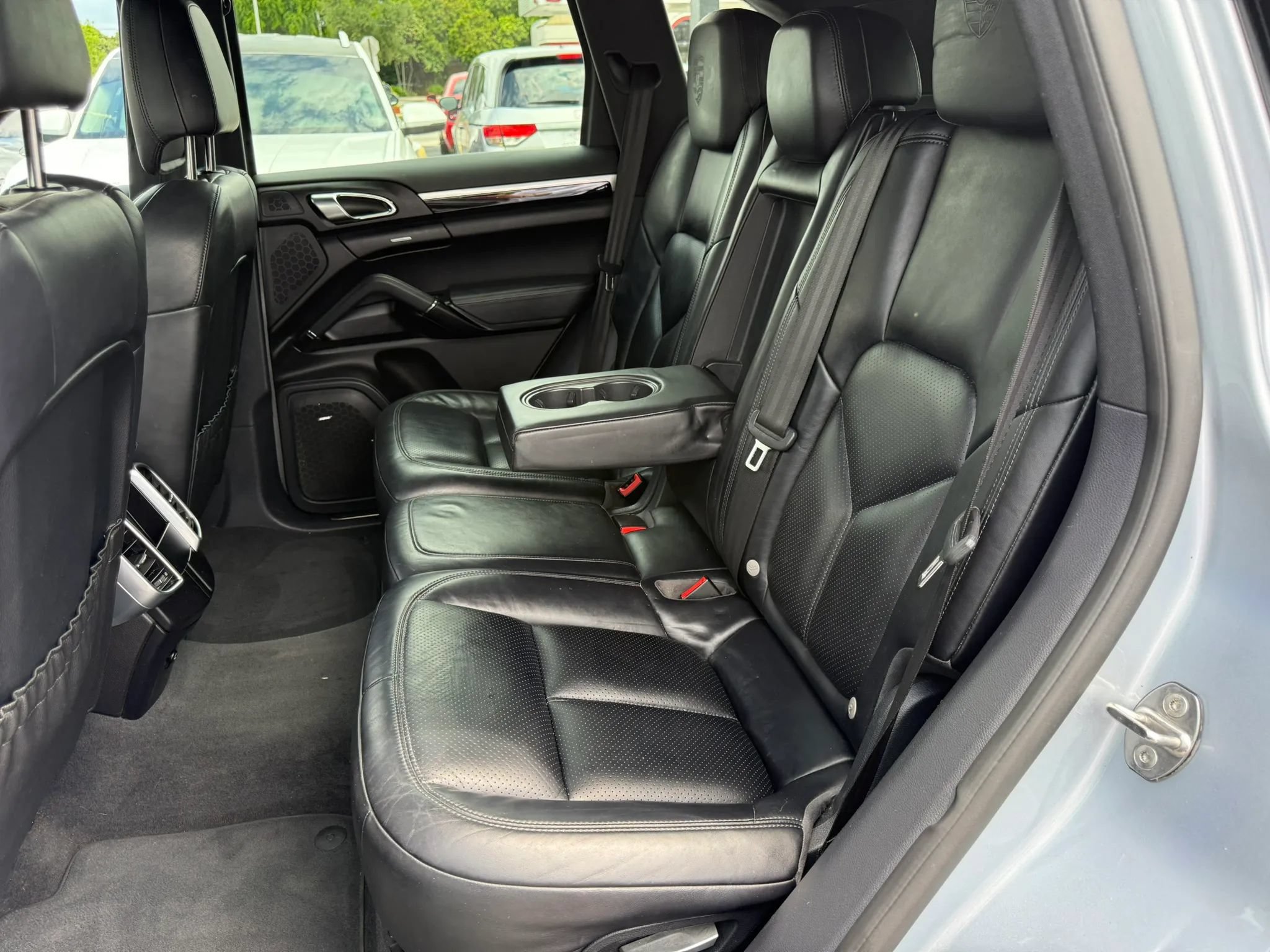 Used 2017 Porsche Cayenne Platinum Edition AWD/4WD image 19