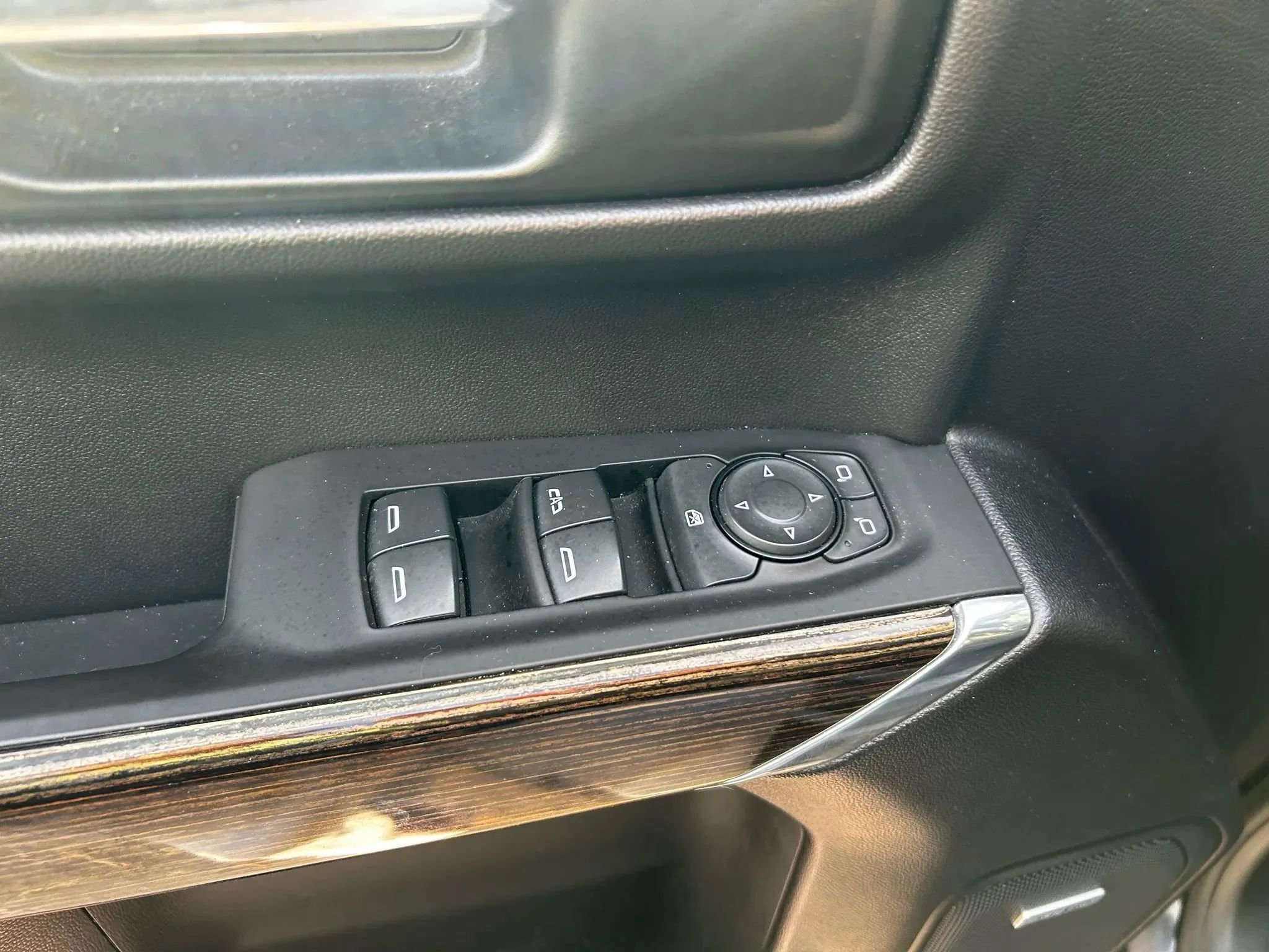 Used 2020 GMC Sierra 1500 Elevation w/ Elevation Value Package image 35