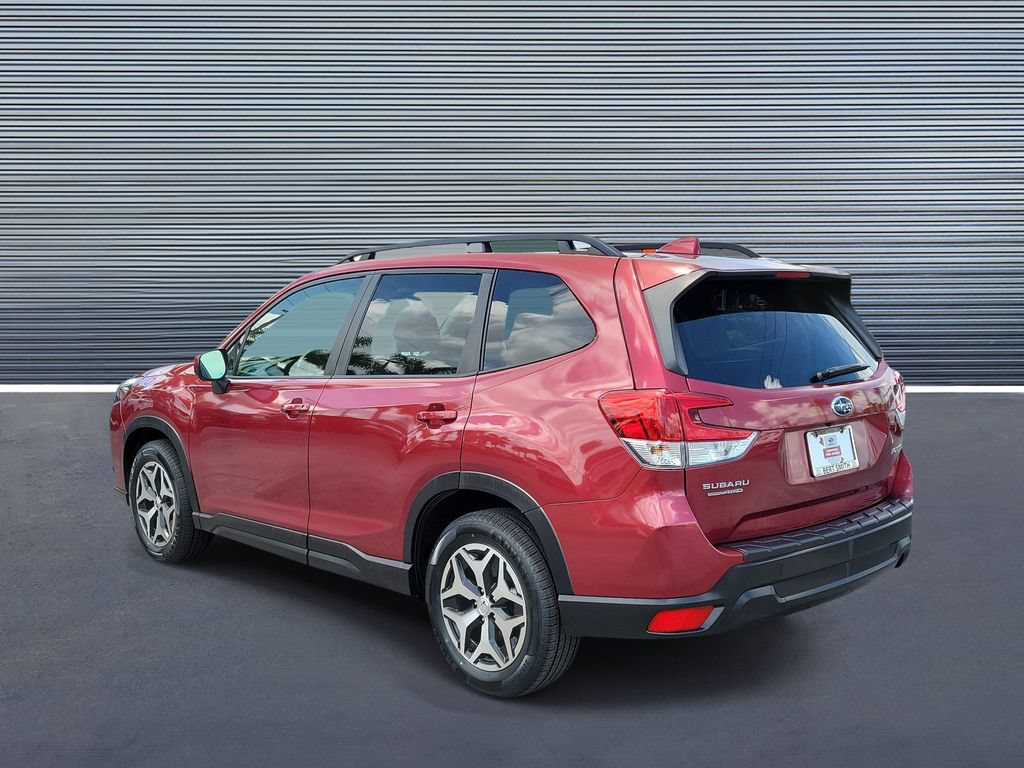 Certified 2022 Subaru Forester Premium AWD/4WD image 4