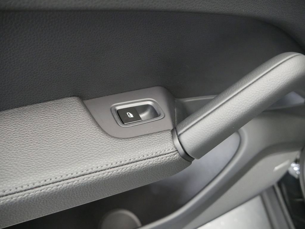 Certified 2024 Porsche Cayenne image 22