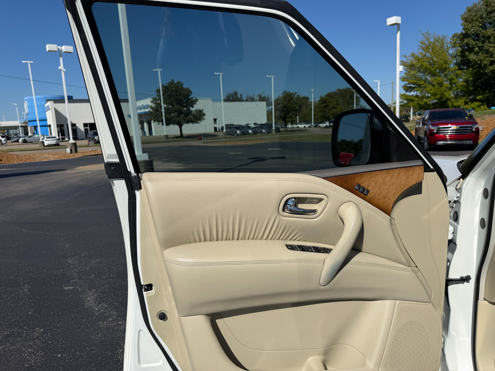 Used 2013 INFINITI QX56 4WD w/ Theater Pkg image 36