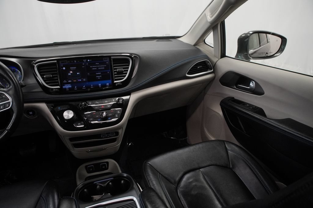 Certified 2021 Chrysler Pacifica Touring-L FWD image 28