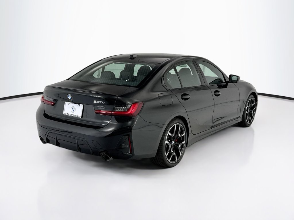 New 2026 BMW 330i Sedan w/ M Sport Package RWD image 5