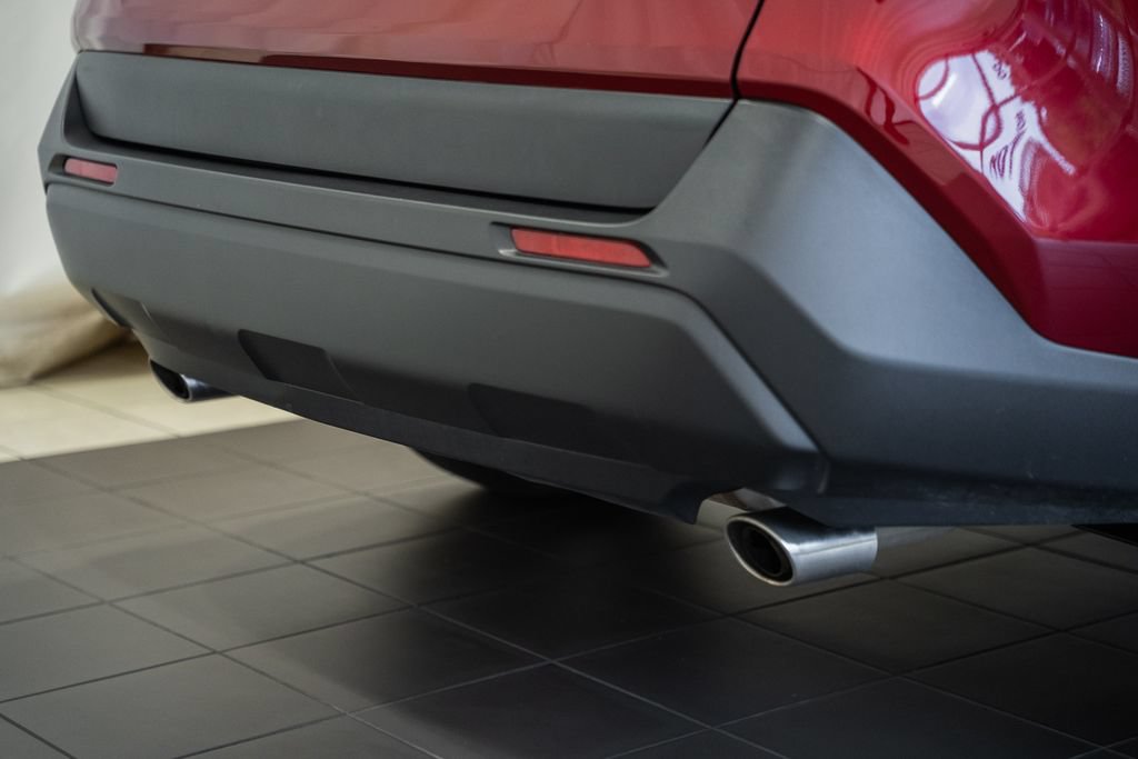 Used 2025 Toyota RAV4 XLE AWD/4WD image 8