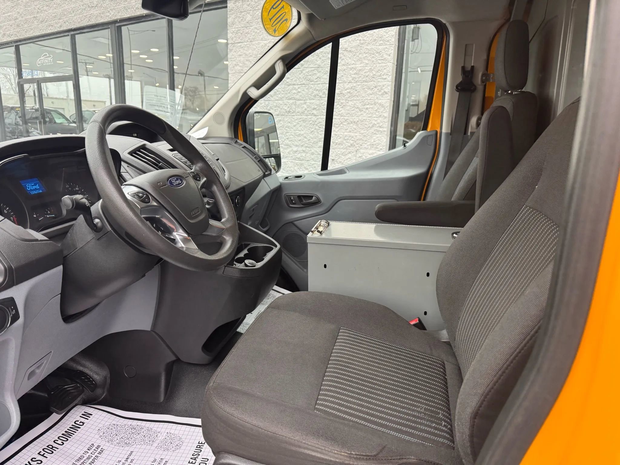 Used 2019 Ford Transit 250 130 Low Roof RWD image 9