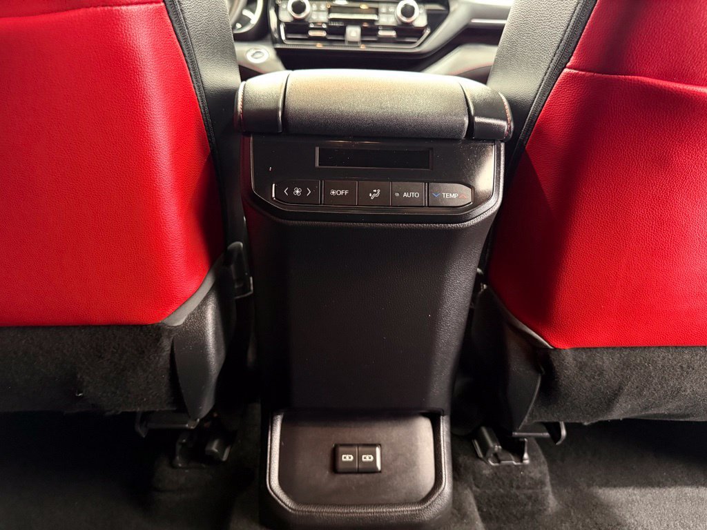 Used 2022 Toyota Highlander XSE AWD/4WD image 35