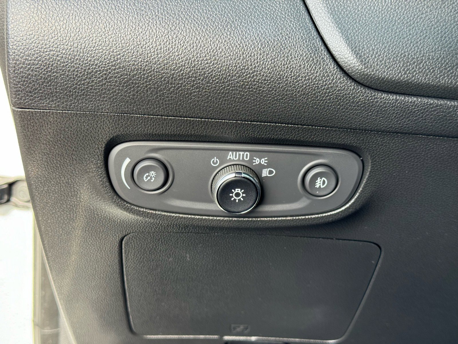 Used 2023 Buick Encore GX Preferred w/ Cold Weather Comfort Package image 19