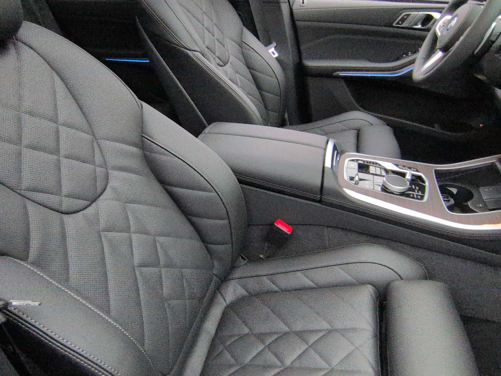Used 2026 BMW X5 xDrive50e w/ M Sport Package AWD/4WD image 24