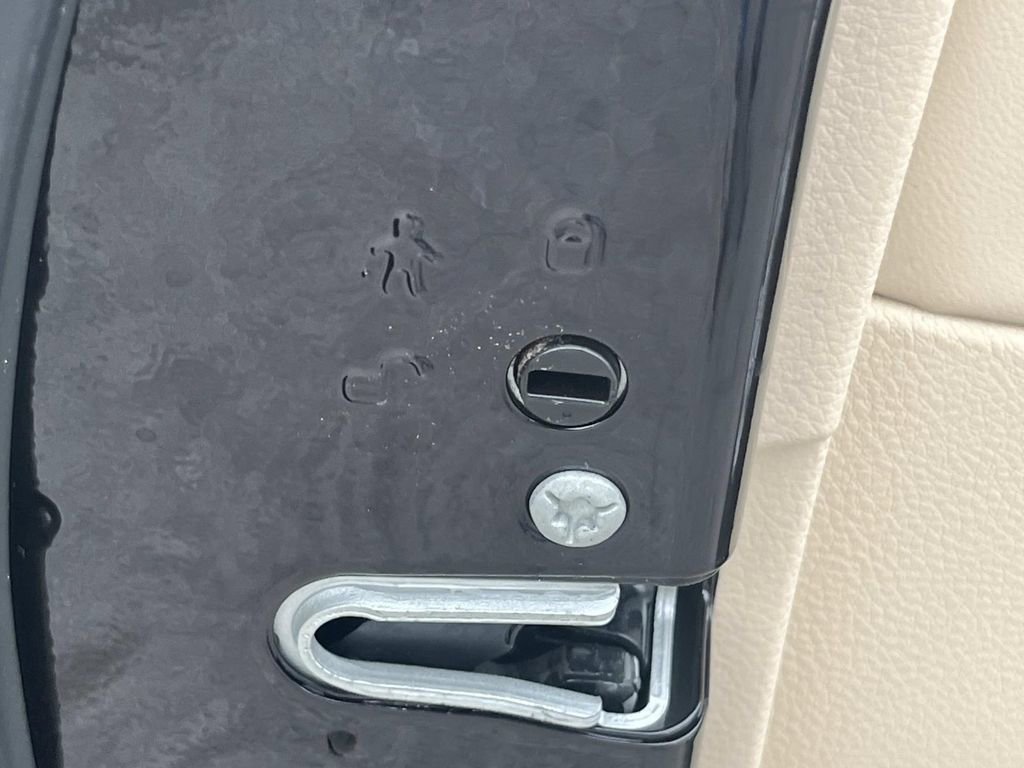 Used 2022 Jeep Grand Cherokee L Limited w/ Luxury Tech Group II image 14