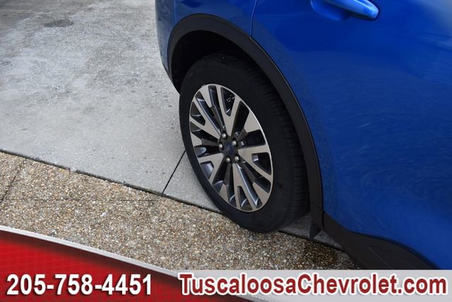Used 2020 Ford Escape Titanium image 14