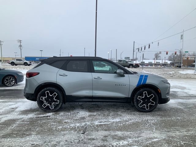 Certified 2023 Chevrolet Blazer RS w/ Driver Confidence II Package image 6