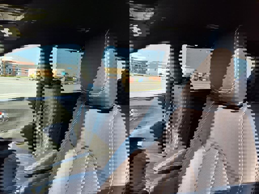 New 2025 Chrysler Voyager LX image 35