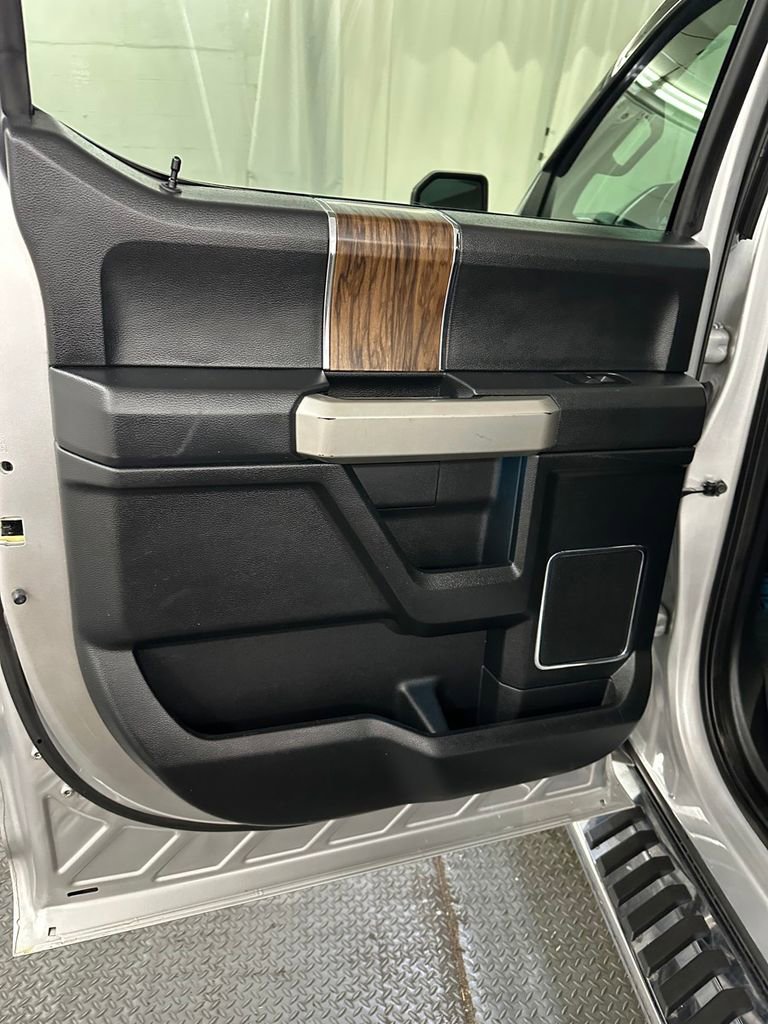 Used 2018 Ford F150 Lariat image 28