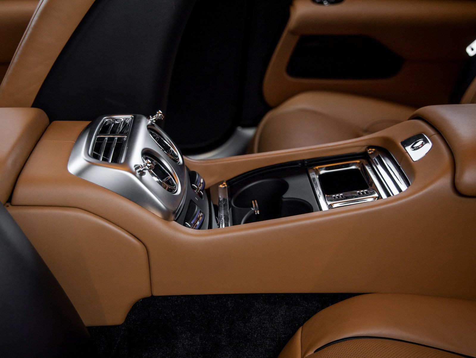 Used 2017 Rolls-Royce Wraith image 40