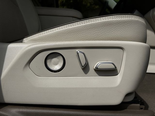 Used 2021 GMC Yukon XL Denali image 31