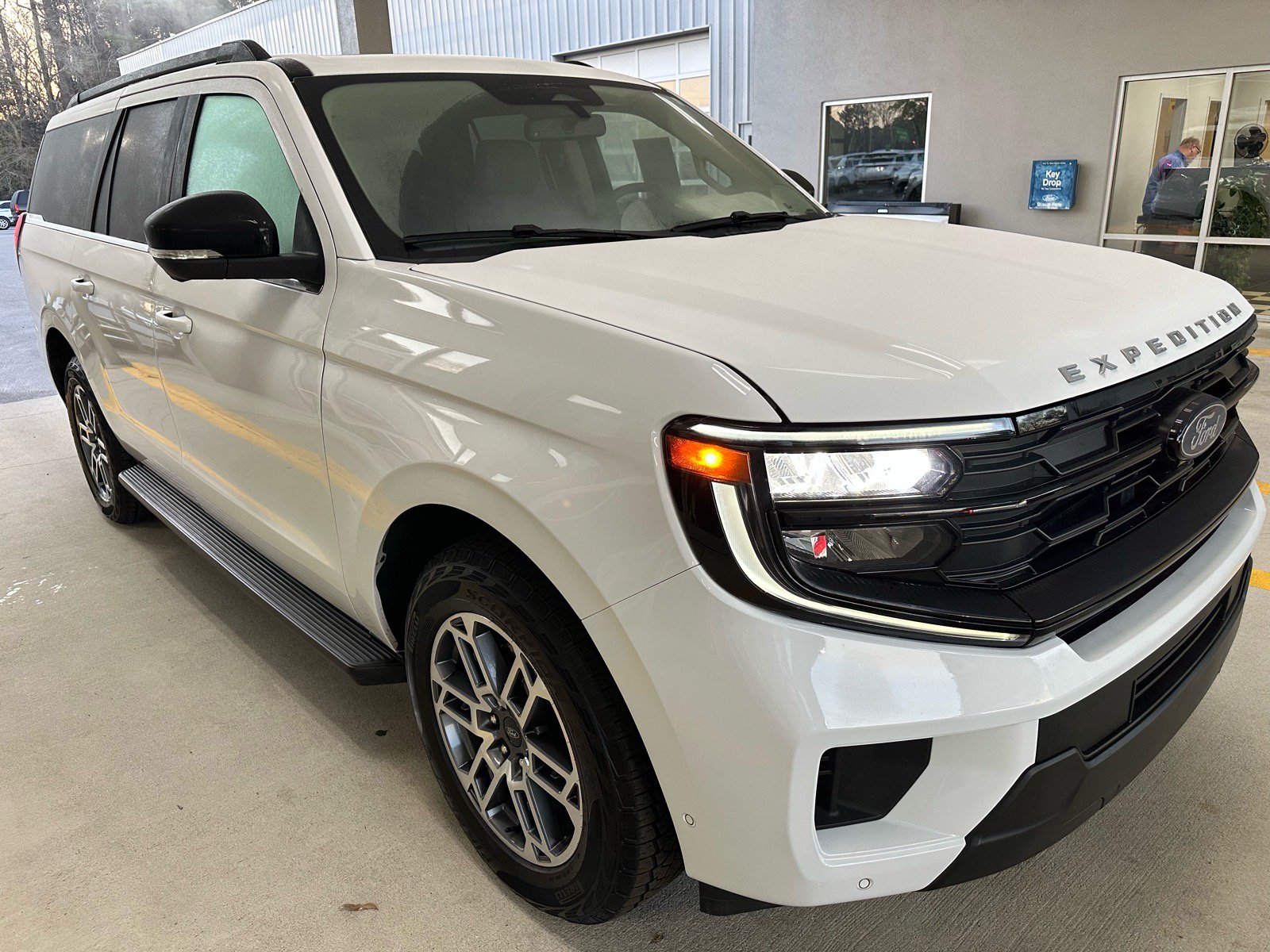 Certified 2025 Ford Expedition Max Active AWD/4WD image 10