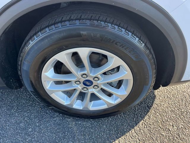 Used 2020 Ford Escape SE image 24