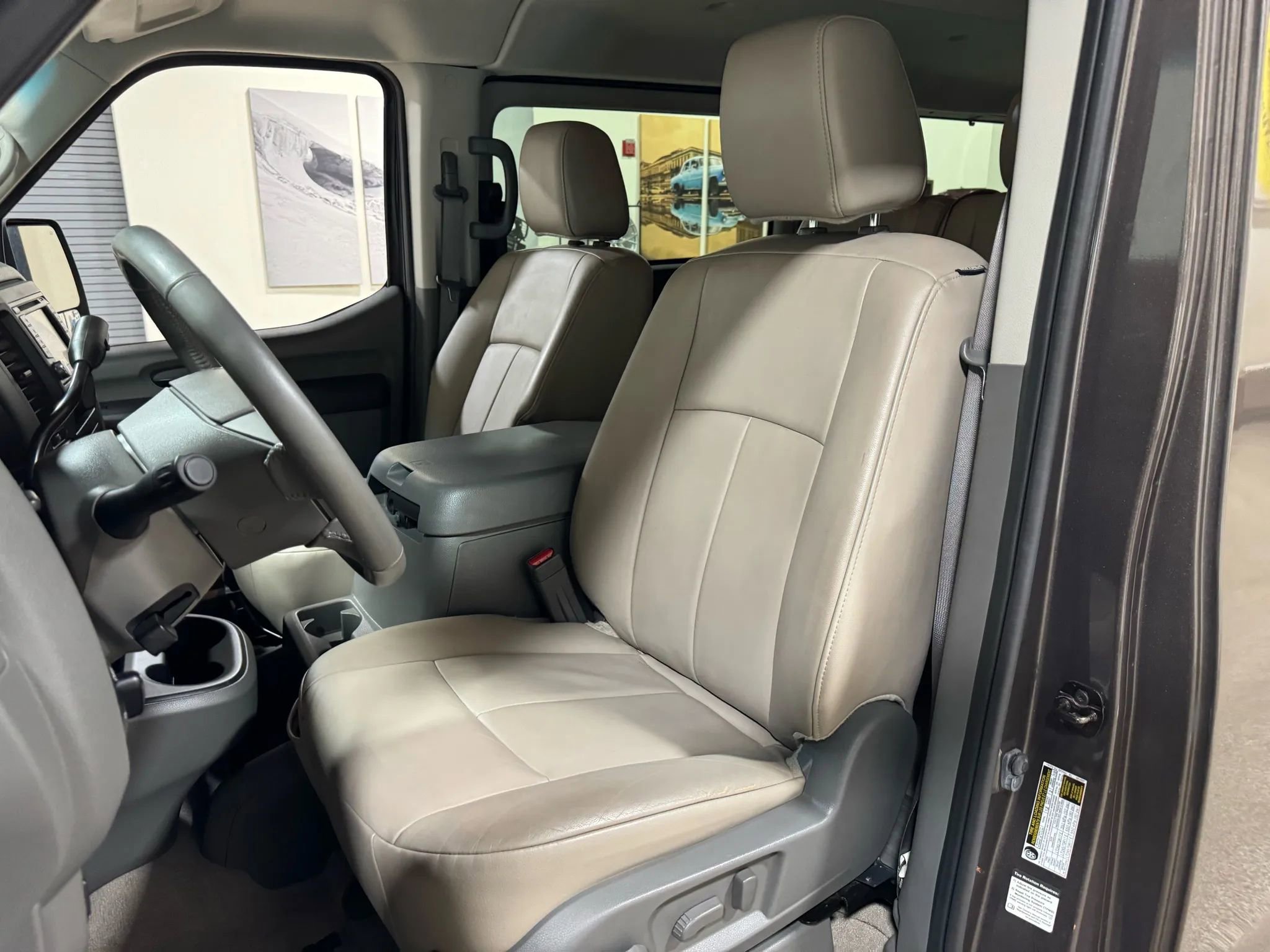 Used 2018 Nissan NV 3500 SL image 38