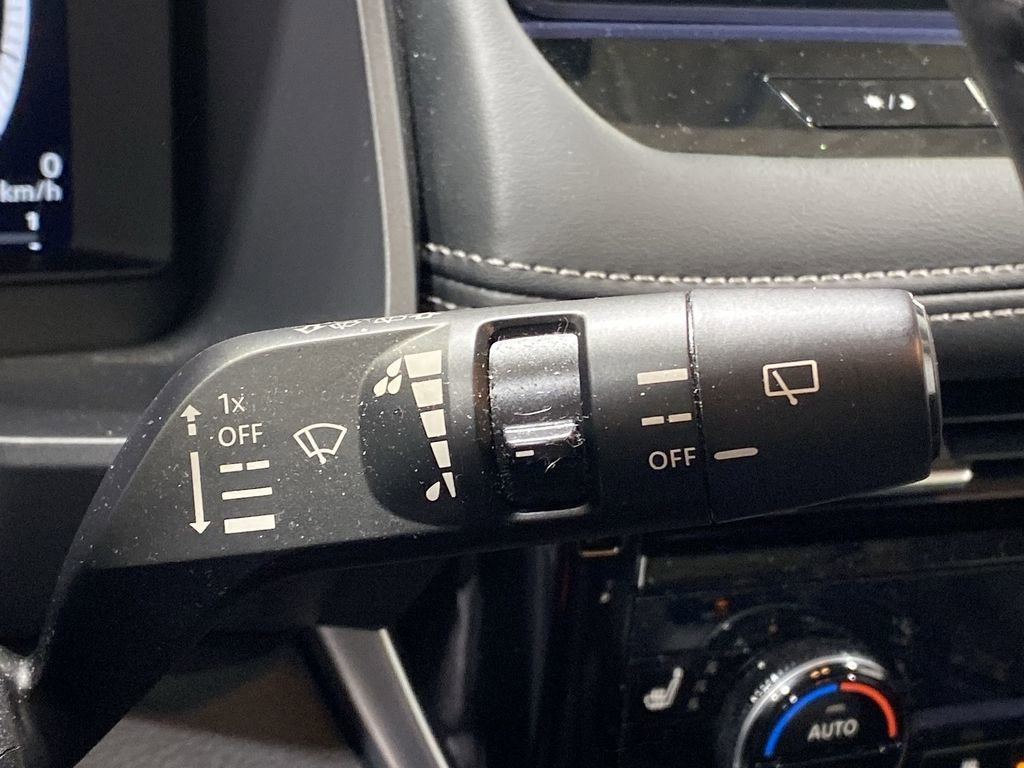 Used 2024 Nissan Rogue Platinum image 36