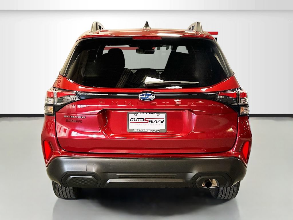 Used 2025 Subaru Forester Premium image 6