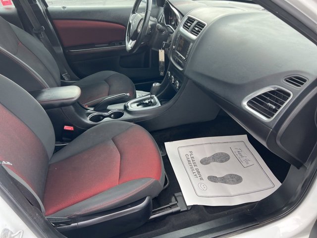 Used 2012 Dodge Avenger SXT Plus image 29