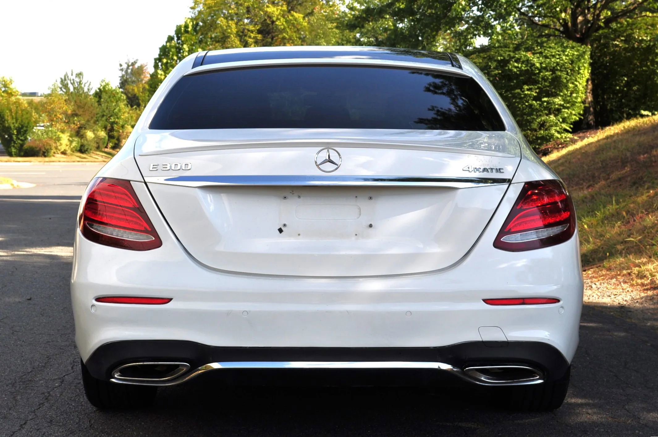 Used 2018 Mercedes-Benz E 300 4MATIC w/ Premium 1 Package image 5