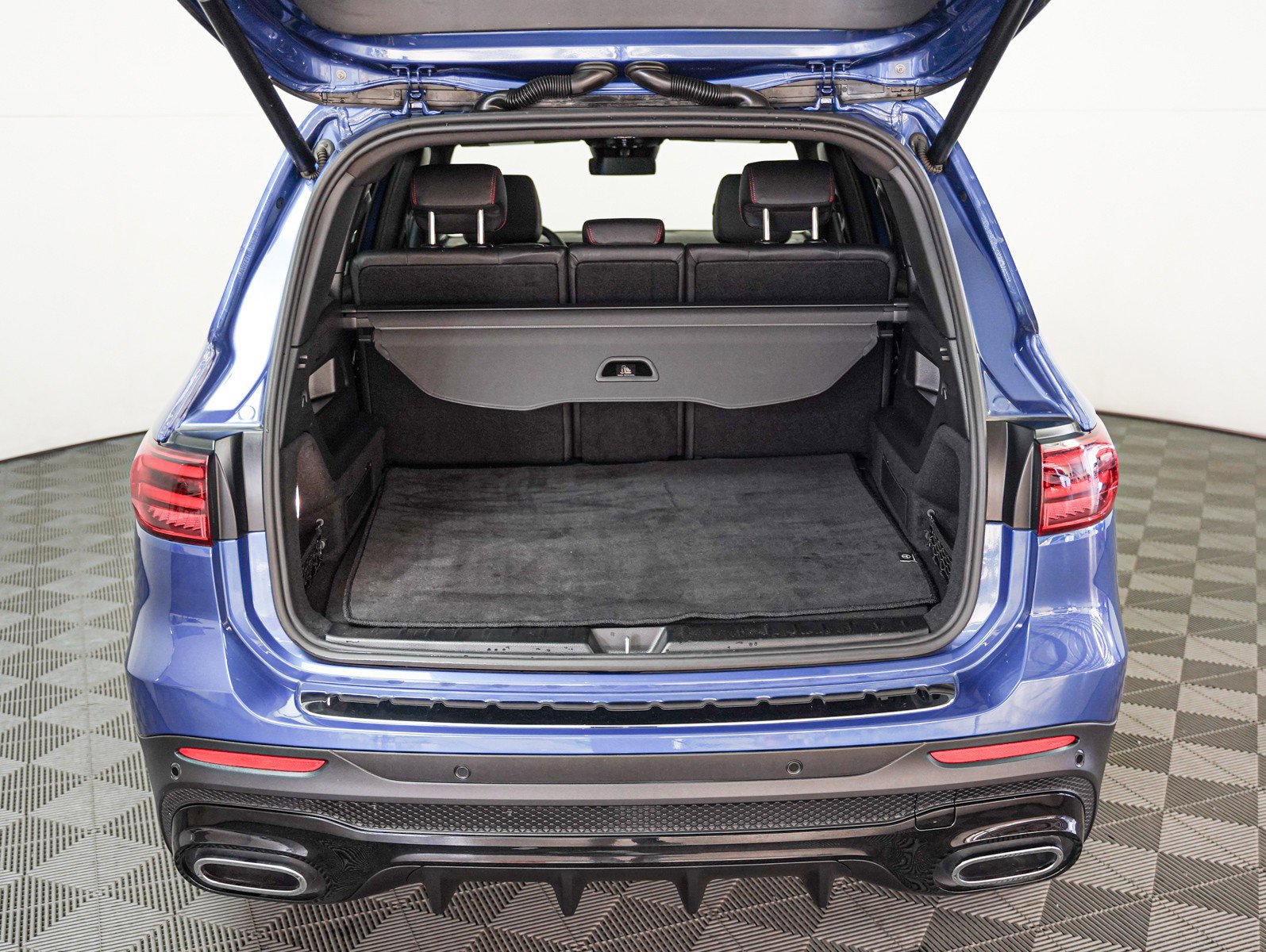 Certified 2024 Mercedes-Benz GLB 250 image 8