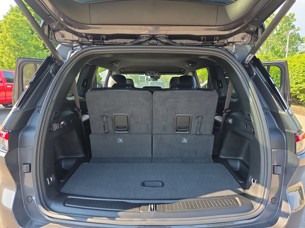 New 2026 Jeep Grand Cherokee L 4WD image 13