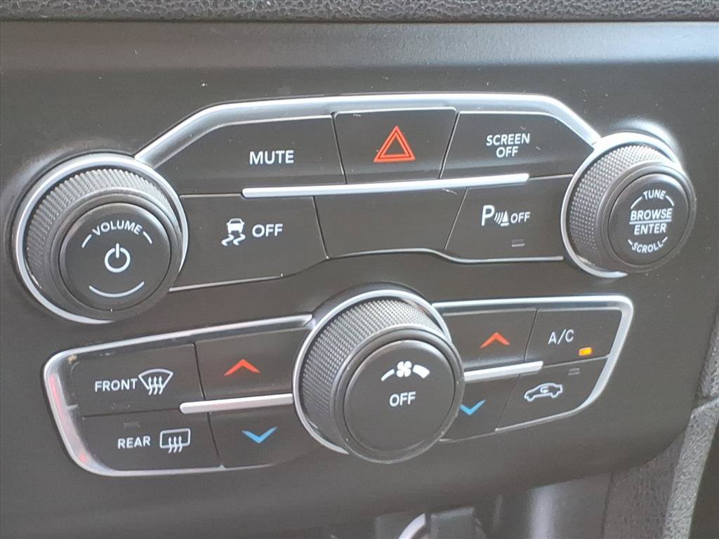 Used 2023 Dodge Charger SXT RWD image 31