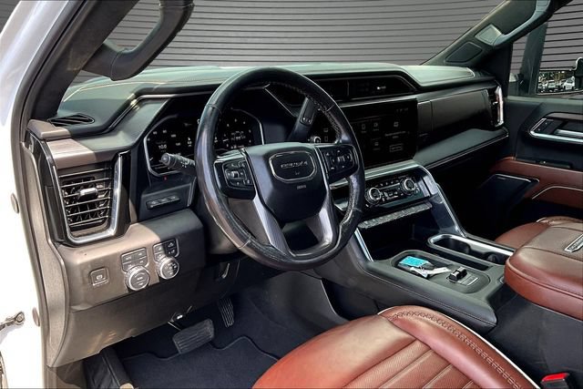 Used 2024 GMC Sierra 2500 Denali Ultimate AWD/4WD image 18