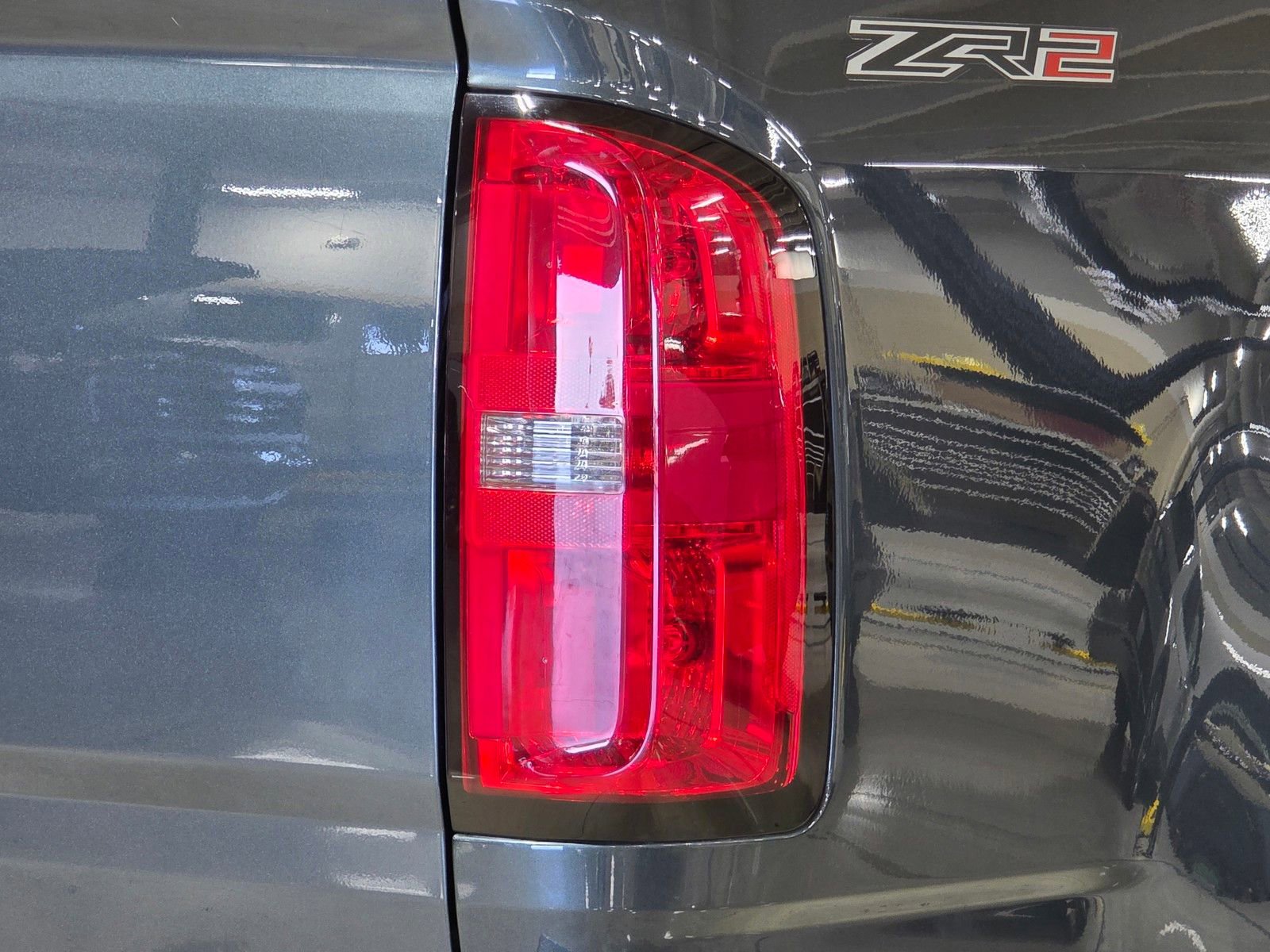 Used 2017 Chevrolet Colorado ZR2 image 12