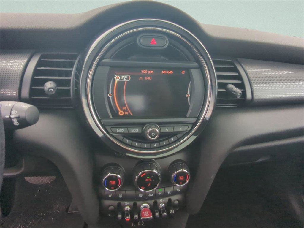 Used 2018 MINI Cooper 4-Door Hardtop image 18