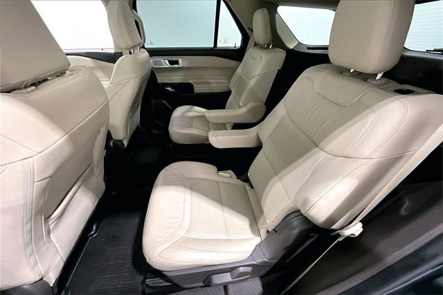 Used 2022 Ford Explorer Platinum w/ Technology Package image 23