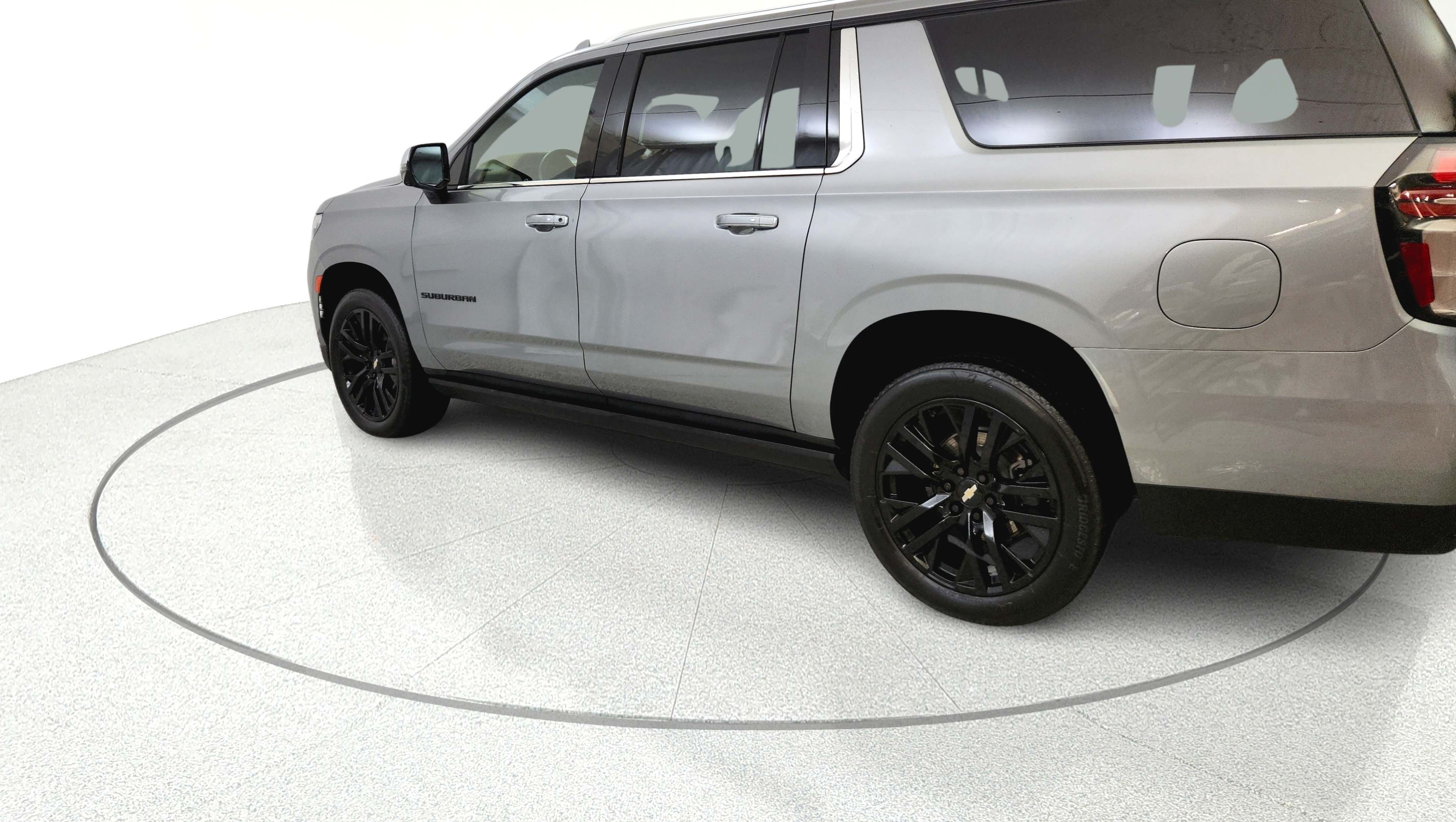 Used 2023 Chevrolet Suburban Premier AWD/4WD image 6