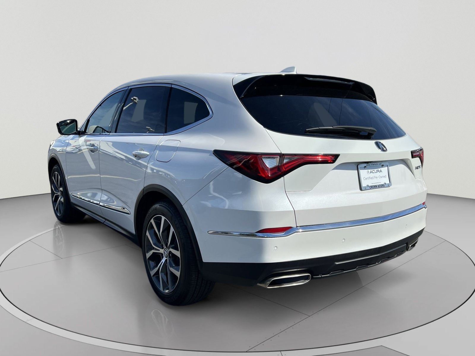 Certified 2024 Acura MDX w/ Technology Package FWD image 3
