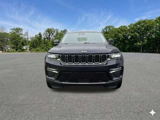 Used 2022 Jeep Grand Cherokee Limited 4xe w/ Luxury Tech Group II AWD/4WD image 3